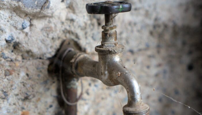 Comment éviter une fuite d'eau à Lyon ?